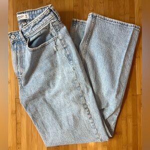 Abercrombie curve love 90s relaxed jean